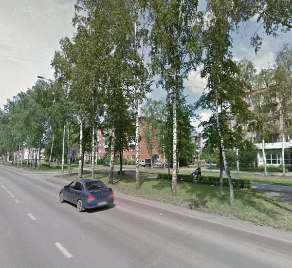 Банкомат Сбербанка России по адресу ул. Лазо,  4